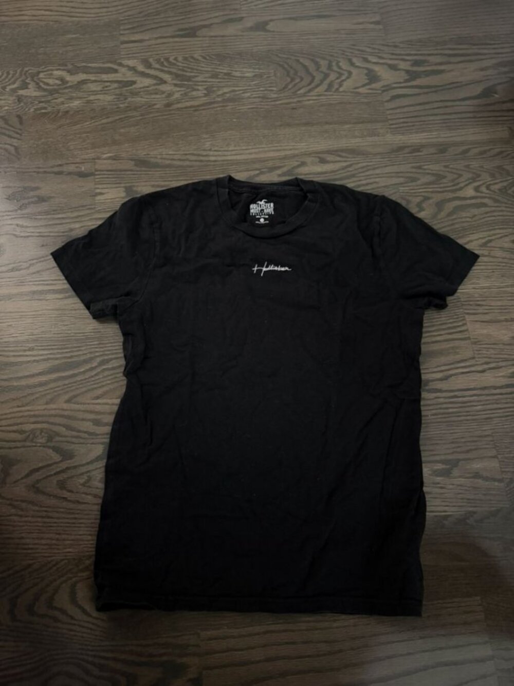 Hollister Must-Have Black T-Shirt Size S
